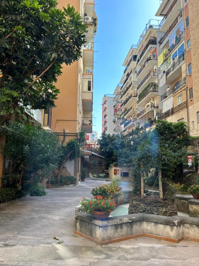 Vomero Suite And Deluxe Room B&B Napoli Nápoles Exterior foto