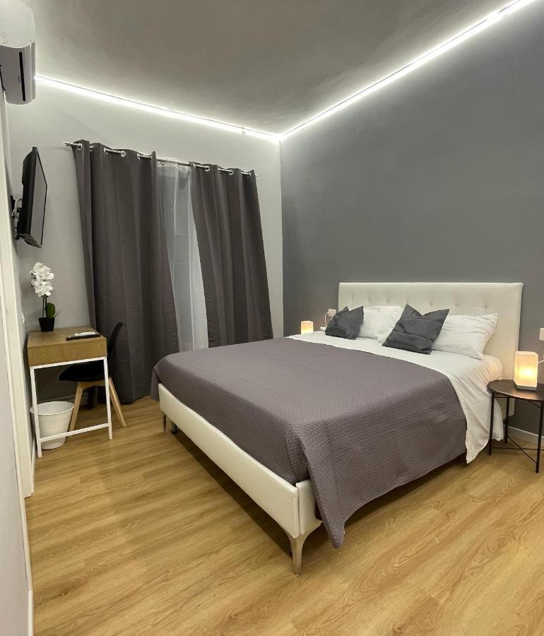 Vomero Suite And Deluxe Room B&B Napoli Nápoles Exterior foto
