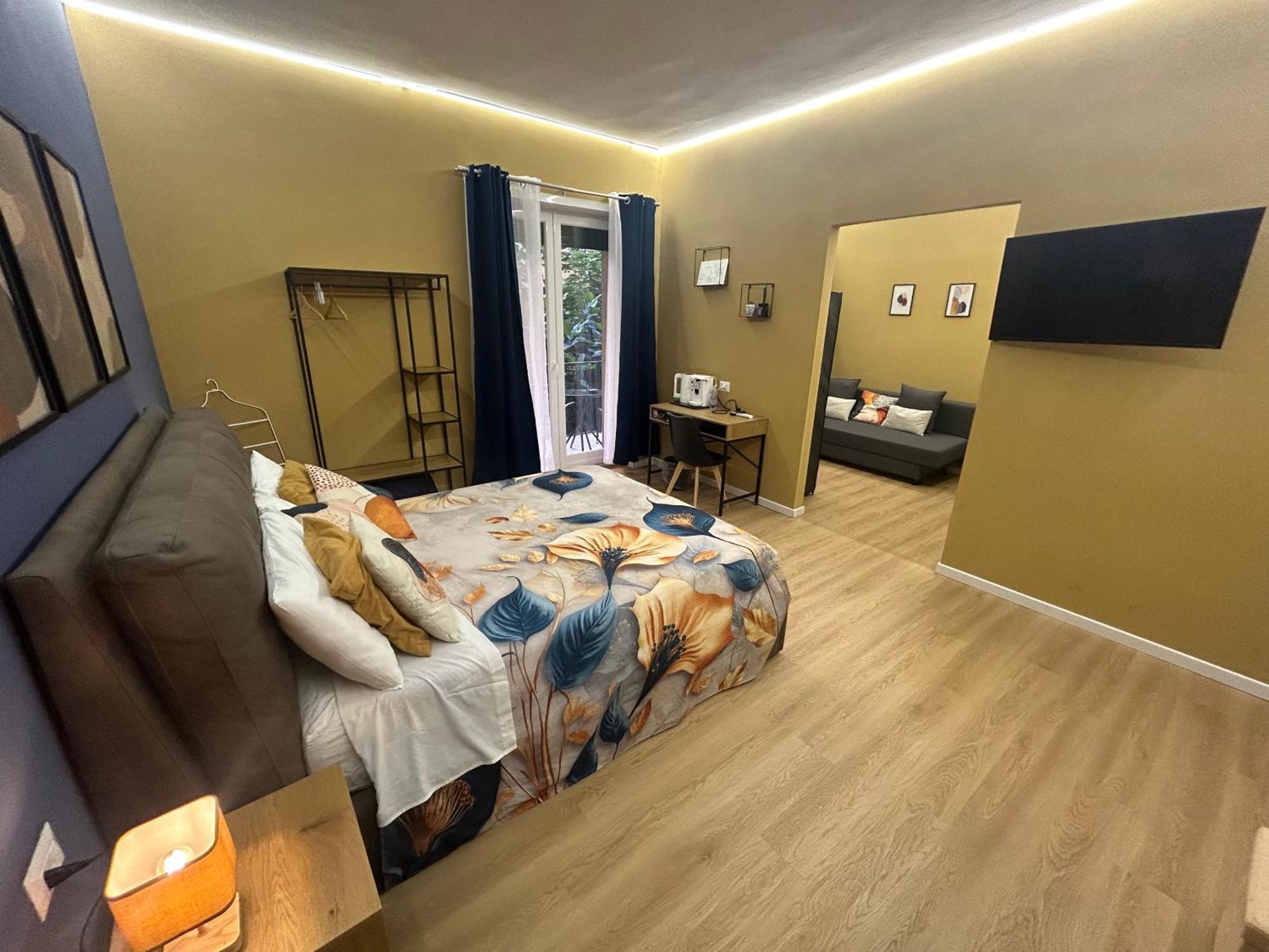 Vomero Suite And Deluxe Room B&B Napoli Nápoles Exterior foto