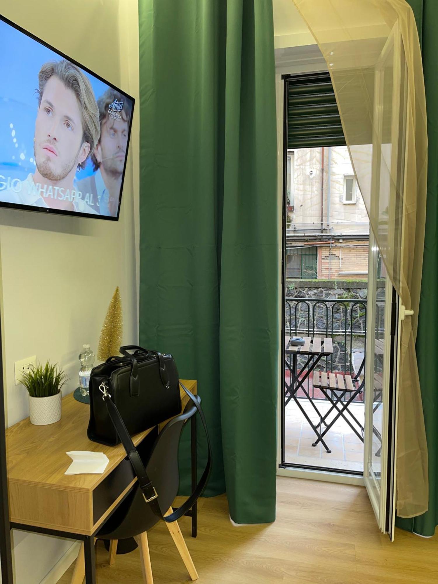Vomero Suite And Deluxe Room B&B Napoli Nápoles Exterior foto